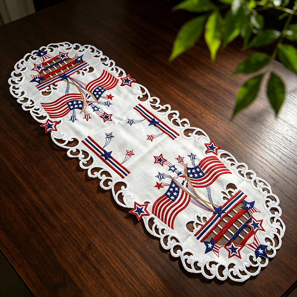USA Independence Day Flag Embr - Christmas Table Runner 评论和价格