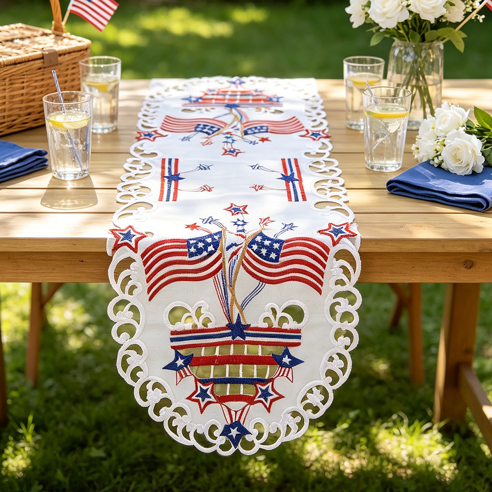 USA Independence Day Flag Embr - Christmas Table Runner 评论和价格